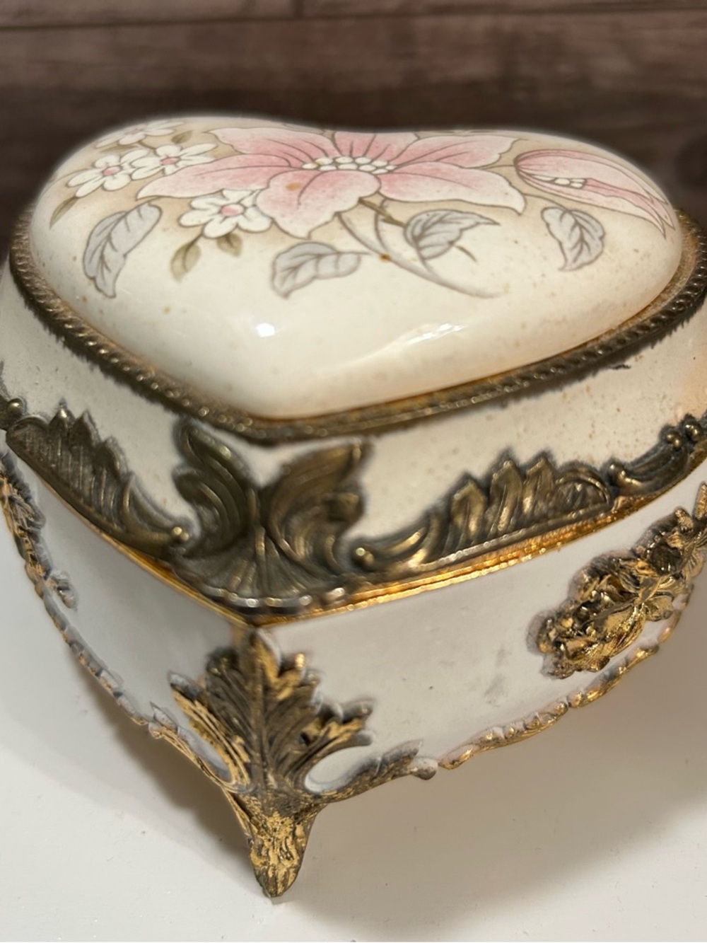 Vintage Porcelain Ornate Heart Jewelry Box